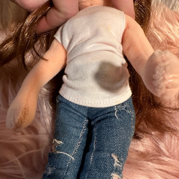 TY Cutie Cathy Doll Poseable doll with shirt and jeans - Picture 6 of 9
